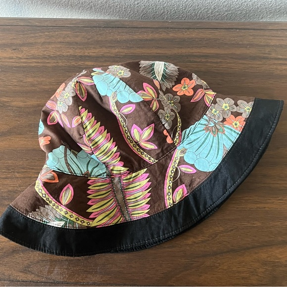 Reversible Bucket Hat (UNISEX) - Picture 2 of 6